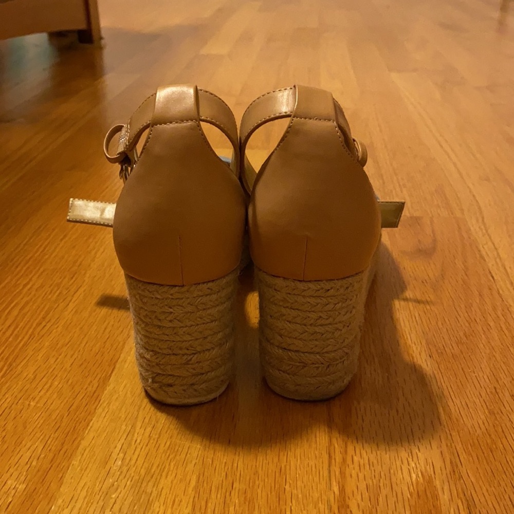 SANDALS - Picture 3 of 3